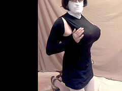 vanezca vestida con zapatillas and milky mask 2