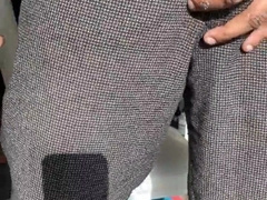 BIG PRICK SHOOTS HUMUNGOUS POPSHOT