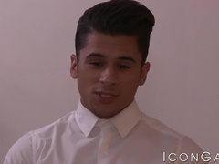 Stud Armond Rizzo seduces straight older Austin Andrews to fuck him hard