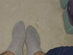 Big feet un a Big socks