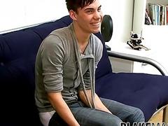 UK amateur masturbates until he cums