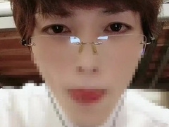 Air deep kiss for folks with glasses! Slobbering and convulsions jism! 015