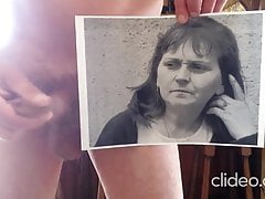 il branle sa grosse queue sans gicler