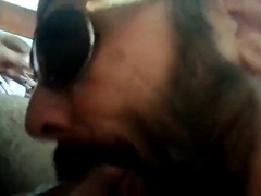 Bezerro carioca mamando os machos 2