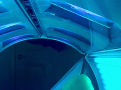 Hot n horny at the tanning salon