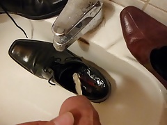 Piss in men's dress shoe