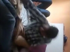 Amigos brincalhões: dois gays sarados em ação amadora