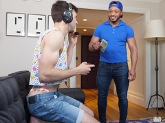 MANROYALE Gamer Lad Uses Taut Culo To Apex Delivery Driver