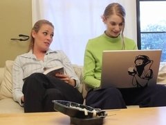 Corridas faciales, Besar, Lesbiana, Lamidas, Madres para coger, Coño, Pelirrojo, Adolescente