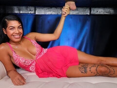 Bikini, Braunhaarige, Schwarz, Handjob, Masturbation, Natürlichen titten, Entkleiden, Jungendliche (18+)