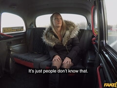 Blasen, Stiefel, Schwanz, Handjob, Ungarisch, Kurzes haar, Strümpfe, Titten