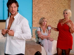 Жопа, Няня, Блондинки, Минет, Две девушки, Ласковые ручки, Молоденькие, Втроем