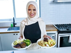 Arabe, Culo grande, Verga grande, Tetas grandes, Mamada, Estilo perrito, Dinero