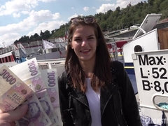 Leie, Blasen, Bekleidet, Aufs gesicht abspritzen, Natürlichen titten, Im freien, Pov, Jungendliche (18+)