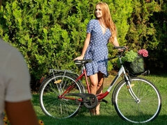 Blond, Pijpbeurt, Hondjeshouding, Handbeurt, Zoenen, Likken, Moeder die ik wil neuken, Buiten