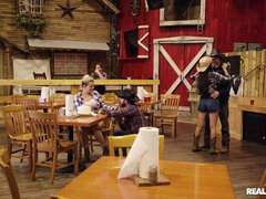 Любители, Большие сиськи, Минет, Сумасшедшие, Секс без цензуры, Пирсинг, На публике, Киски