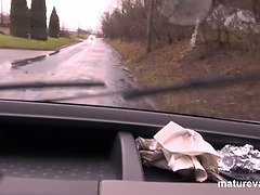 Grosse bite, Gros seins, Sucer une bite, Voiture, Léchez, Seins naturels, Suçant, Plan cul à trois