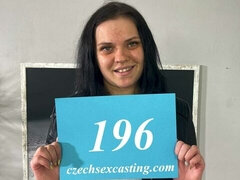 Enthousiasteling, Grote lul, Pijpbeurt, Bruinharig, Tsjechisch, Kort haar, Mager, Tieten likken