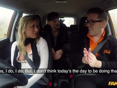 Cul, Voiture, De plein air, Pov, Chatte, Tatouage, Nénés, Mouillée