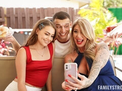 Любители, Большая жопа, Большой член, Минет, Брюнетки, Натуральные сиськи, Молоденькие, Сиськи