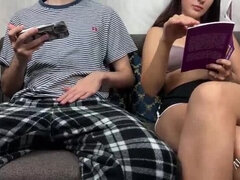 Grosser schwanz, Braunhaarige, Studentenwohnheim, Selbstgemacht, Orgasmus, Zierlich, Muschi, Titten