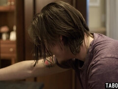 Tetas grandes, Mamada, Tetona, Consolador, Familia, Mamá, Madrastra, Tabú