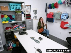 Vollbusig, Geschnappt, Geile alte tussi, Reif, Milf, Mutti, Polizei, Stiefmutter