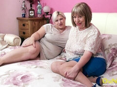 Gorda, Culo grande, Tetas grandes, Gordita, Penetracion con dedos, Lesbiana, Masturbación, Tetas