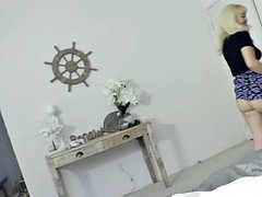 Gros cul, Gros seins, Sucer une bite, Tir de sperme, Faciale, Pov, Soeurs, Dormant