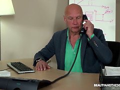 Blasen, Braunhaarige, Grossvater, Handjob, Hd, Lecken, Jungendliche (18+), Eng