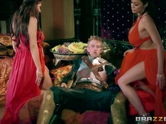 Gros seins, Noire, Brunette brune, Seins naturels, Huilée, Réalité, Plan cul à trois