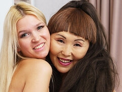 Asiatique, Gode, Extrême, Famille, Doigter, Hd, Mature, Rasée