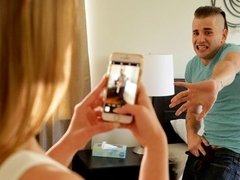 Anaal, Blond, Gevangen, Handbeurt, Natuurlijke tieten, Geschoren, Tiener, Tieten likken