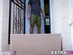 Grote lul, Sperma shot, Vies, Hondjeshouding, Hardcore, Klein, Tiener, Tieten likken