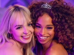 Bruinharig, Zwart, Vingeren, Lesbisch, Masturbatie, Kut duiken, Mager, Tiener