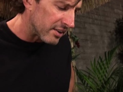 ビーチ, ブロンド, フェラチオ, 手コキする, ハードコア, Hd, 淫乱熟女, 三人