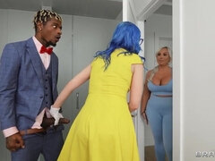 Grote kont, Blond, Oudere vrouw, 1 man 2 vrouwen, Moeder die ik wil neuken, Monster, Kut duiken, Trio