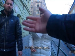 Grote kont, Blond, Pijpbeurt, Man die toekijkt, Vriendin, Handbeurt, Moeder die ik wil neuken, Geschoren