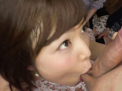 アジア人, デカパイ, 日本人, 公共