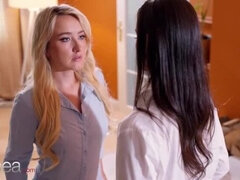 ブロンド, チェコ, 顔面騎乗, 女, キス, 天然, オーガズム, オマンコ