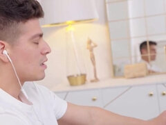 18 años, Culo grande, Tetas grandes, Europeo, Lamidas, Lencería, Madres para coger, Esposa