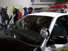 Morena, Coche, Polla, Interracial, Latina, Oficina, Policía, Chupando