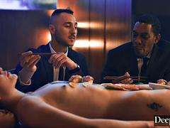 Lécher le cul, Beauté, Sucer une bite, Branlette thaïlandaise, Interracial, Lingerie, Plan cul à trois, Nénés