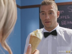 Grote lul, Grote mammen, Blond, Pijpbeurt, Lul, Moeder die ik wil neuken, Kut duiken, Tieten likken