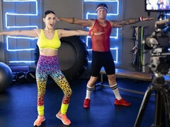 Grosser arsch, Grosser schwanz, Grosse titten, Blasen, Braunhaarige, Hundestellung, Dürr, Jungendliche (18+)