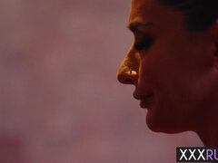 Grosser arsch, Grosser schwanz, Grosse titten, Blasen, Braunhaarige, Schwanz, Hardcore, Flotter dreier