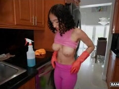 18 летние, Любители, Большие сиськи, Брюнетки, Кончили внутрь, Хд, Служанка, Молоденькие