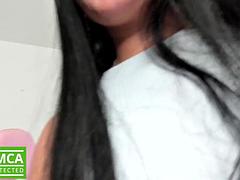 Amateur, Brunette