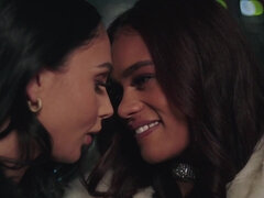 お尻, フェラチオ, 茶髪の, バック, 黒人, Hd, 三人, オッパイの