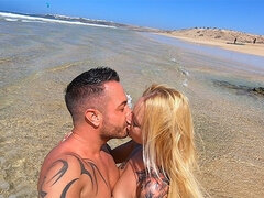 Playa, Tetas grandes, Rubia, Corrida, Al aire libre, Pov, Público, Flaco